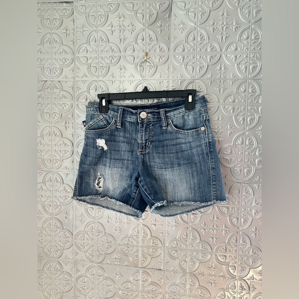 Rock & Republic Denim Jeans Shorts Size 4 biker summer vacation beach designer